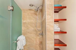 Valley Isle 208 · VI208 Remodeled Maui OceanFront 2BD w Ocean Vi - 5