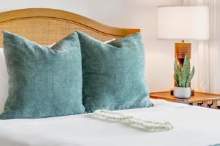 Valley Isle 206 · VI 206 OceanFront Studio w Pool - 7