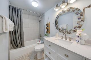 Menehune Shores 403 · MHS 403 Remodeled BeachFront 2BD Getaway - 5