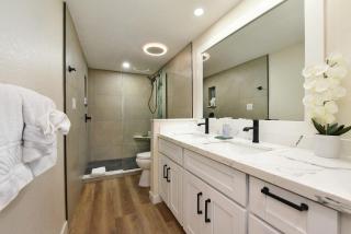 Kaanapali Shores 404 · KS 404 Remodeled OceanFront 2BedroomCondo - 8