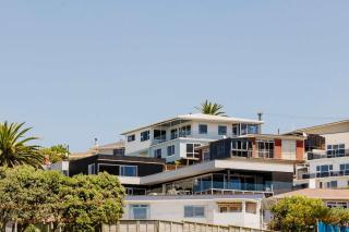 Ngamotu Vista - 5BR home with harbour views - 9