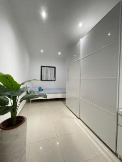 Modern Gzira 2BR Apartment Race2 - 5