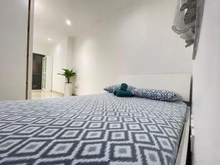 Modern Gzira 2BR Apartment Race2 - 2