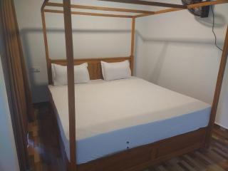 Rainforest field view resort - 3