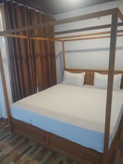 Rainforest field view resort - 2