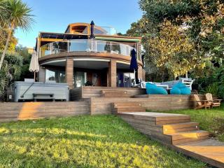 Bespoke Stays - Bayswater Waterfront Paradise - 0