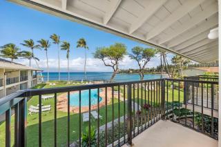 Napili Surf 207 · NSF 207 BeachFront Condo Napili Bay - 5