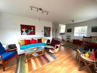 Bespoke Stays - Sunny 2 bedroom - 0