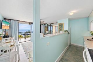 Punahoa 202 · PUN 202 Oceanfront Condo w Stunning Ocean Views - 7
