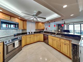 Ocean Harbor 1002 - 2