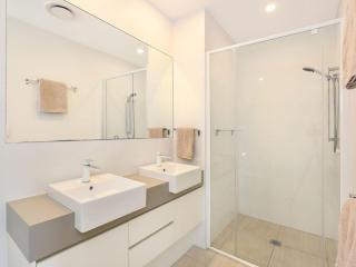 Foreshore Bradman - 4