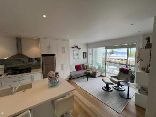 Bespoke Stays - Killarney Sanctuary - 4