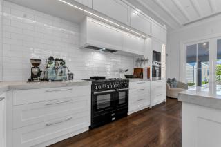 Bespoke Stays - Mount Eden Hideaway - 5