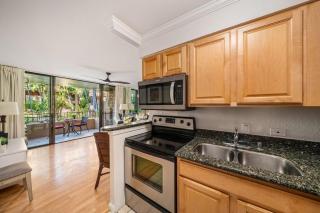 Paki Maui 217 · PM 217 Cozy 1BR Oceanfront Condo w Pool - 7