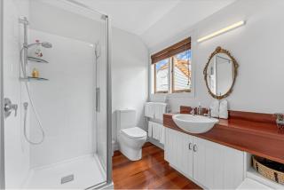 Bespoke Stays - Elegant Escape - 3