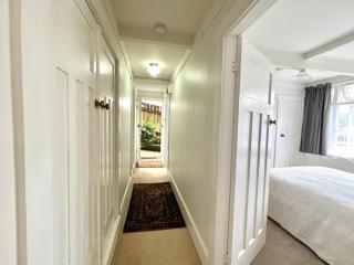 Macky Ave, Cheltenham 2BR Apt sleeps 3 - 5