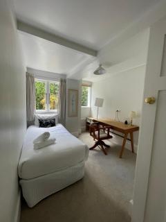 Macky Ave, Cheltenham 2BR Apt sleeps 3 - 1