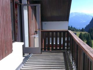 Appartement lumineux avec terrasse et parking à Le Praz de Lys - FR-1-815-25 - 2