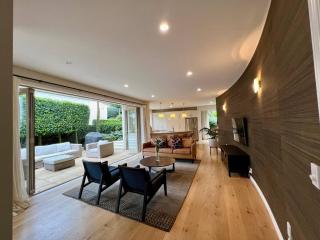 Spacious Family Retreat by Bespoke Stays - 7
