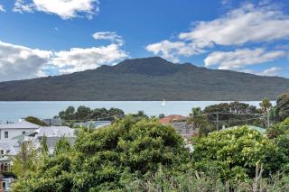 Bespoke Stays - Views Forever - 9