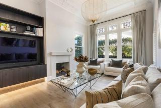 Bespoke Stays - Exquisite Elegance - 8