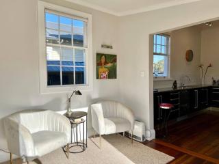 Bespoke Stays - Spacious Haven - 5