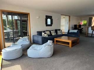 Bespoke Stays - Bayswater Waterfront Wonderland - 1