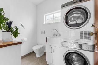 Bespoke Stays - Charming Villa in Devonport - 1