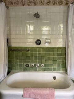 Munroe Inn Boutique Hotel - 6