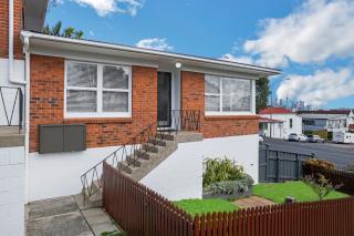 Bespoke Stays - Christmas By The Coast - 7