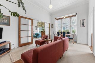 Bespoke Stays - Charming Villa in Devonport - 7