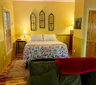 Family-Friendly Cabin with Private Hot Tub near Charlotte, North Carolina - 1