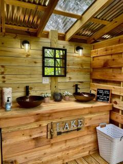 Beautiful Bell Tents for Lakeside Glamping near Knoxville, Tennessee - 8