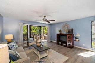 Kihei Resort 127 · KRS 127 Relaxing 1BD Condo w AC Pool Beach Ne - 6