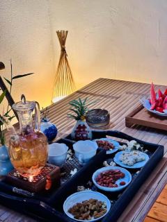 Chengdu Xiaoya Courtyard Hot Spring Retreat -- Close to Panda Base & Sanxingdui Museum- Private Hot Spring & Sichuan Cuisine - Chinese Tea Ceremony, Free Breakfast, Afternoon Tea & Goodnight Snacks - 2