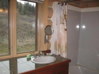 Rocky Mountains Getaway: Gorgeous Log Cabin in Darby, Montana - 1