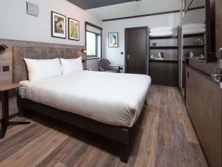 ibis Styles London Gatwick Airport - 8