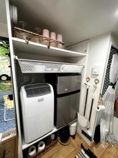 Vintage Shasta Camper for the best of NYC Glamping - 3