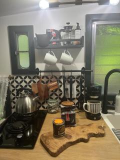 Vintage Shasta Camper for the best of NYC Glamping - 5