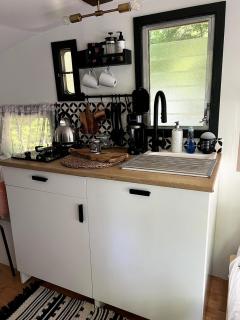 Vintage Shasta Camper for the best of NYC Glamping - 1