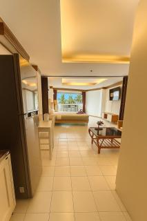 65m Patong Beach 5 Star Resort - Olympic Size Pool, Gym, Tennis - 5