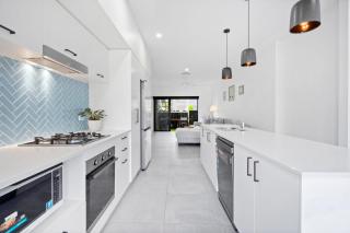 Coastal Castaway - 9