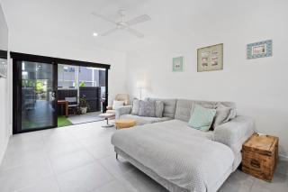 Coastal Castaway - 8