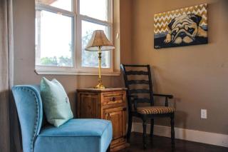 Cozy Hill Country Cottage Rental for Romantic Weekend Getaways from Austin - 6