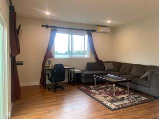 wonderful 1bd-2bathroom home WIFI high speed internet 20 minutes to Malibu beach - 1