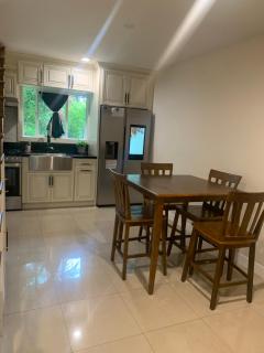 wonderful 1bd-2bathroom home WIFI high speed internet 20 minutes to Malibu beach - 8