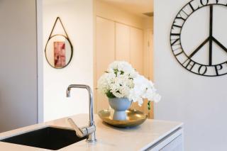 Southbank exceptional View with huge balcony High Lvl Suite style APT - Brisbane - 8