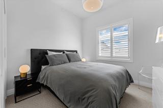 Bespoke Stays - Timeless Style - 3