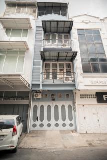 Minimalist Modern Studio at Central District 3B ! - 8