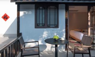 Baicheng Snow Mountain Hotel - 8